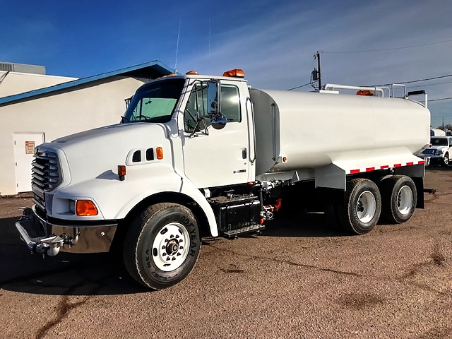2004 Sterling LT 9500 Heavy Spec with New Maverick 4000 Gallon Water System
