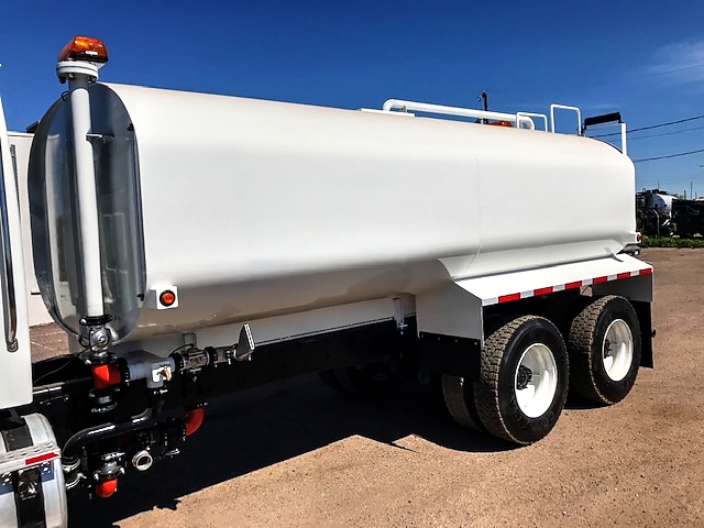 2006 Sterling LT 7500 Heavy Spec with New Maverick 4250 Gallon Water System