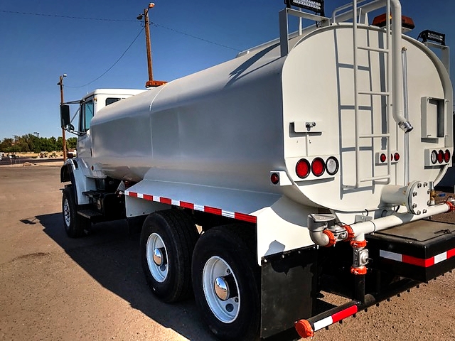 2001 Freightliner FL-80 with New Maverick 4000 Gallon Water System