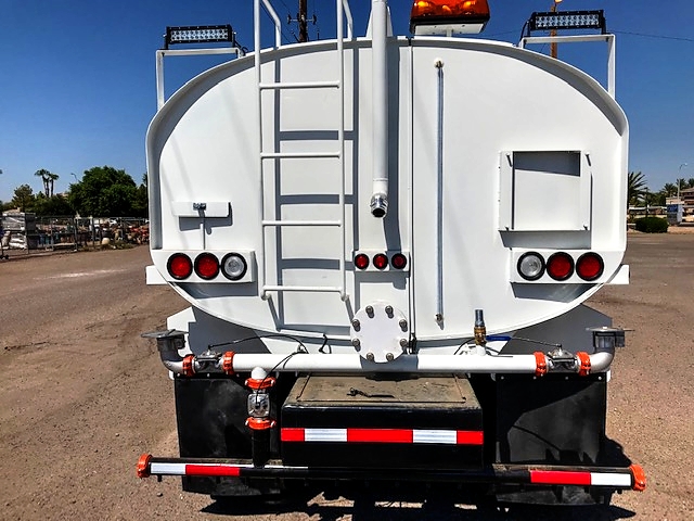 2012 Kenworth T-800 Wide Hood Heavy Spec with New Maverick 4,000 Gallon Water System